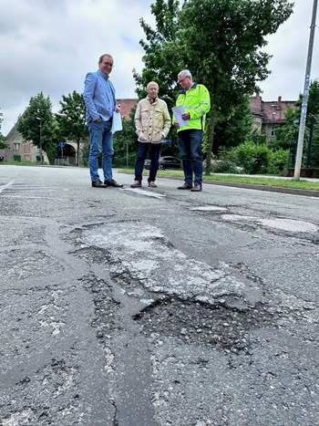 Neuer Asphalt für Kreisstraße in Etgersleben